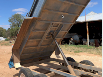 Cobb Court Bogie Tipping Trailer