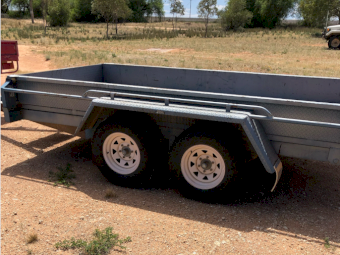 Cobb Court Bogie Tipping Trailer