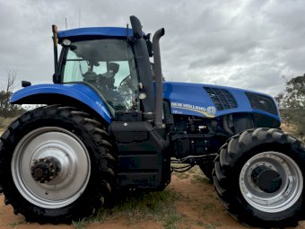 2013 New Holland T8.390 Tractor