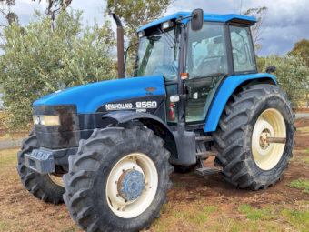 New Holland 8560 Tractor
