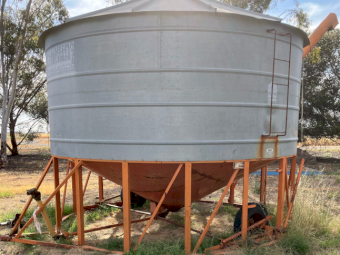 Sherwell 139D Field Bin with PTO Auger