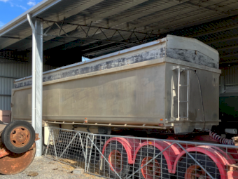 1985 Borcat Tri-Axle Tipper Trailer