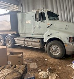 1996 International Transtar Prime Mover