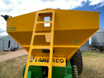 LANDACO TS 12000 Maxispread Spreader.