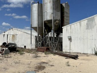 4 x Pallet Silos for Chicken Shed
