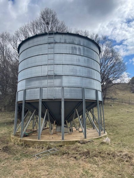 2 Silos Approx 40 mt