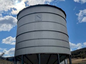 2 Silos Approx 40 mt