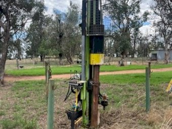 El-Gra Post Driver With 4 X Augers