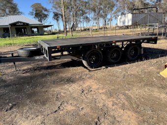 Tri axle Flat top trailer