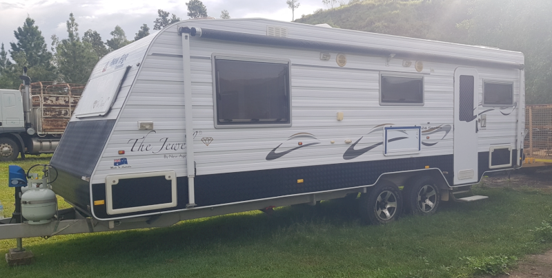 Swap 2011 New Age Jewel Caravan