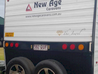 Swap 2011 New Age Jewel Caravan