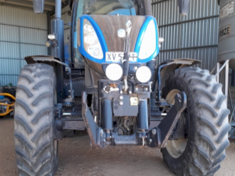 2015 New Holland T8.435 SmartTrax Tractor