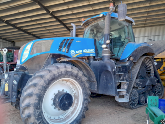2015 New Holland T8.435 SmartTrax Tractor