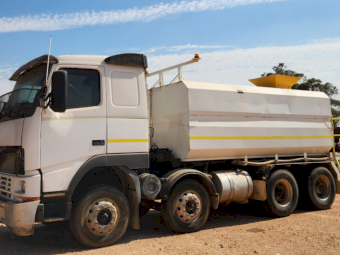 1995 Volvo Water Tanker