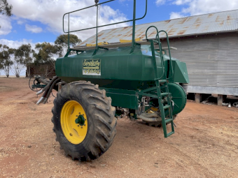 2002 Simplicity 4500 Air Cart