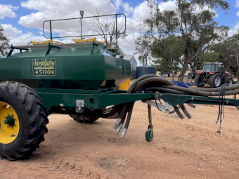 2002 Simplicity 4500 Air Cart