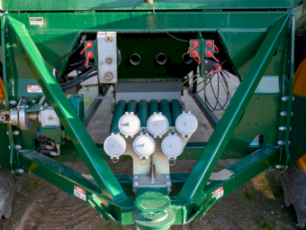 2021 Simplicity 30 Series Tow Between Air Cart