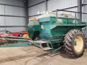 Simplicity 4000 Air Cart