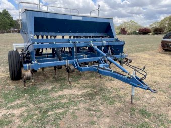 19 Tyne Agrowdrill Combine