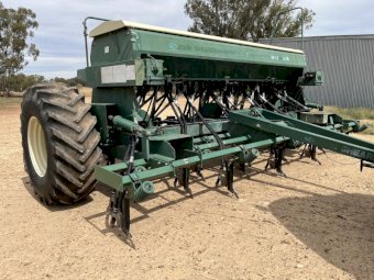 2004 John Shearer 27R Combine