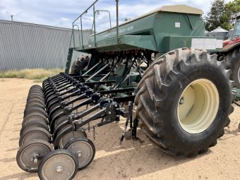 2004 John Shearer 27R Combine