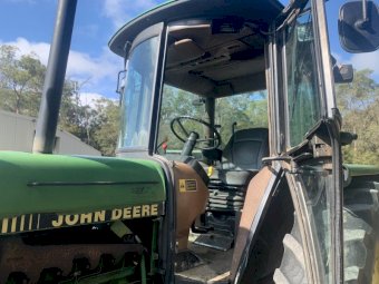 1993 John Deere 3350 4x4 Tractor