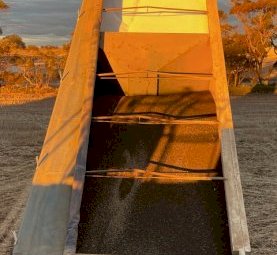 2002 Moore Sliding A trailer