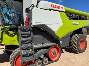 2020 Claas Lexion 8700TT Header.