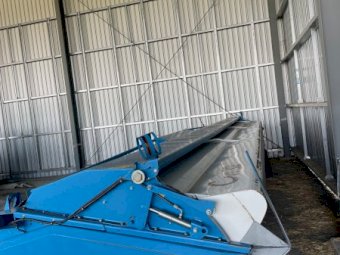 32' Shelbourne Stripper Front