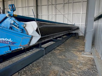 32' Shelbourne Stripper Front