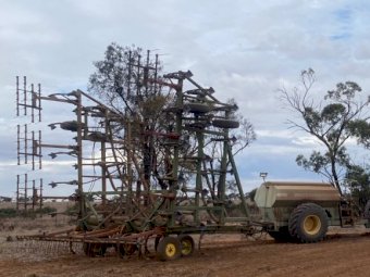John Deere 1610 Chisel Plough and Morris 41Ft Harrows