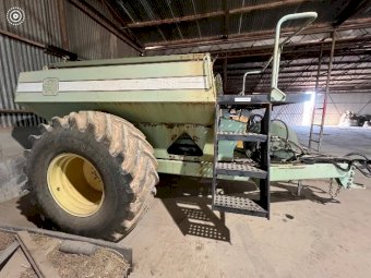 John Deere 1610 Chisel Plough and Morris 41Ft Harrows