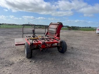 WMI Albybone PA-Mick Bale Feeder