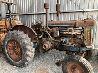 Fordson E27N Tractor