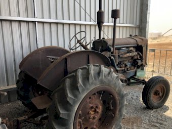 Fordson E27N Tractor