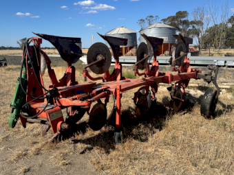 ** Price reduced** Kuhn Master 120 Mouldboard Plough