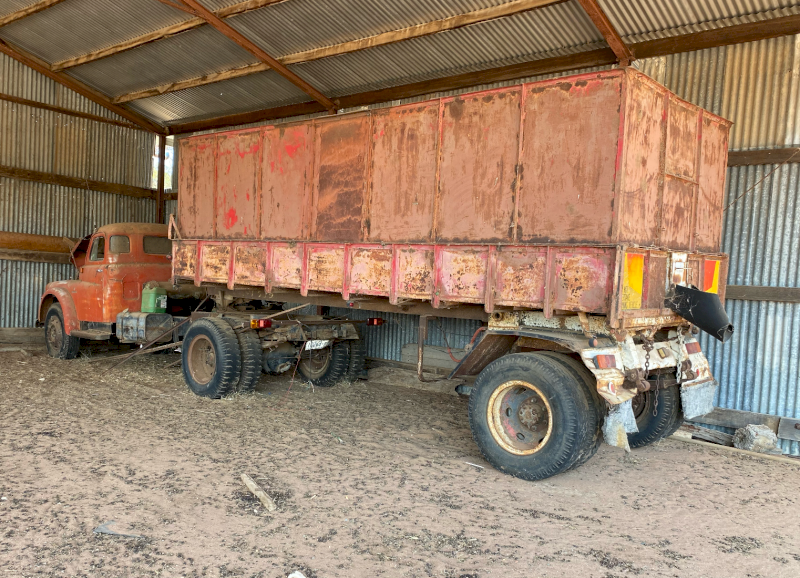 1961 Chrysler Dodge Power Gaint 8 Truck & Trailer