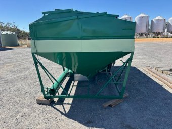 2025 Vennings 16Ft Grouper Bin