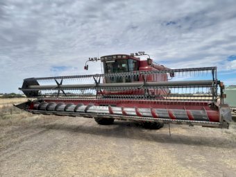 Case IH 2166 Header With 30ft 1020 Flex Front