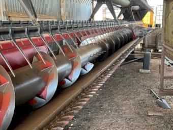 Case IH 2166 Header With 30ft 1020 Flex Front