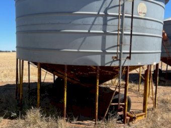 Ackland 28T Field Bin