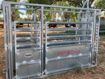 Beef Boss Cattle Crush