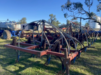 31' Gason Trashmaster Airseeder