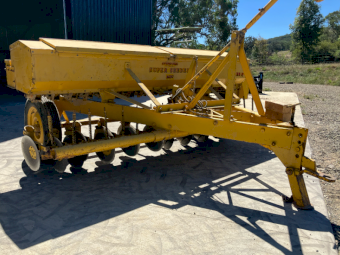 Connor Shea Super Seeder Series II Combine