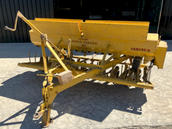 Connor Shea Super Seeder Series II Combine