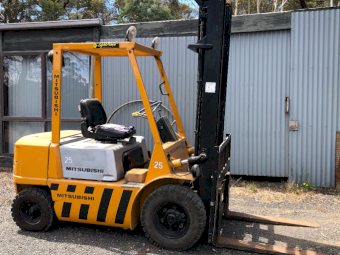 Mitsubishi FG30 Forklift