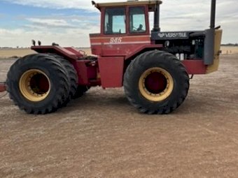1983 Versatile 945 Tractor