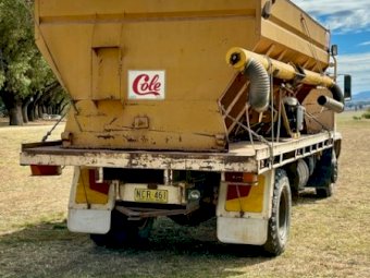 Isuzu JCR 500 Truck with 18ft Tipping Tray complete with Grain Bin and 4.8M Cole Grouper