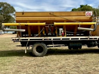 Isuzu JCR 500 Truck with 18ft Tipping Tray complete with Grain Bin and 4.8M Cole Grouper
