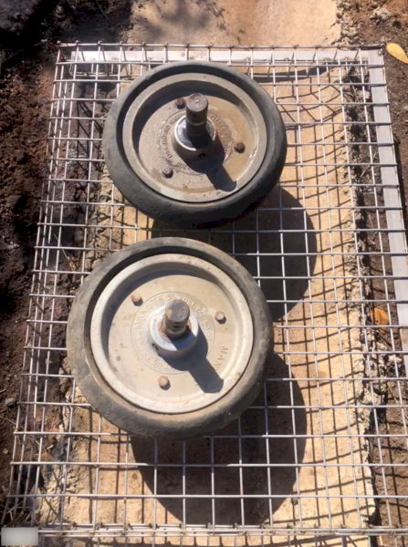 41 x Manutec Press Wheels with Shafts